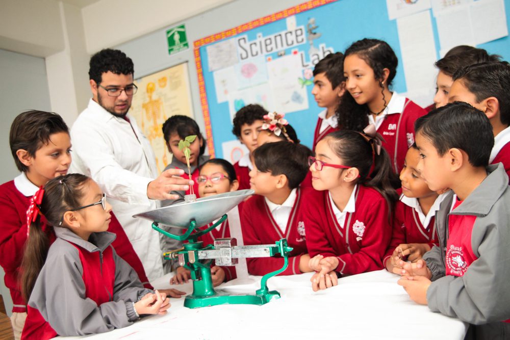 conoce la escuela mexicana y sus escenarios impresionantes