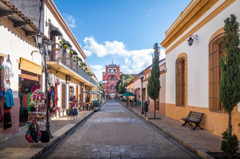 conoce los misterios de san cristobal de las casas y su encanto