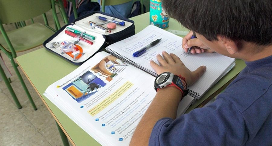 ¡Dona libros de texto en Madrid y ayuda a construir un futuro educado! 2 dona libros de texto en madrid y ayuda a construir un futuro educado