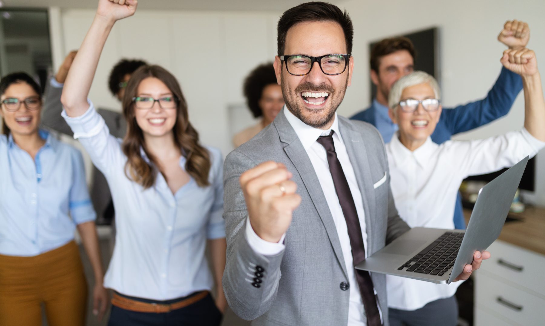 Emprendedores y empresarios: Clave del éxito en la nueva escuela 2 emprendedores y empresarios clave del exito en la nueva escuela