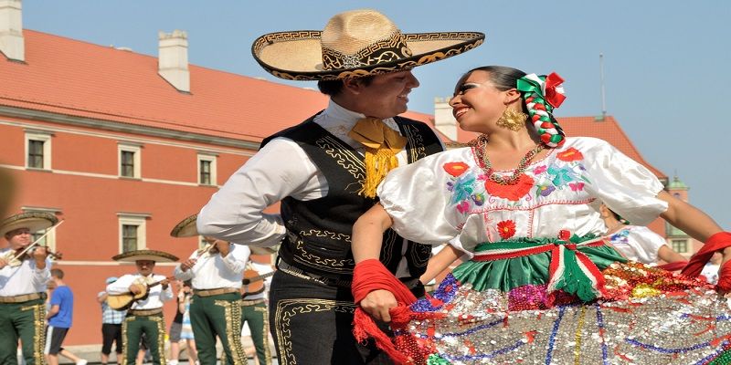 explora la cultura mexicana tradiciones folklore y gastronomia