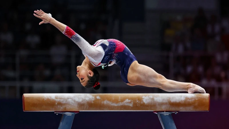 Gimnasia artística: definición y concepto fundamental 6 Elegante gimnasta en pose dramática