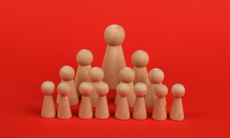 jerarquia significado y su impacto en empresas y sociedad 2