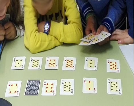 juegos con naipes diversion educativa y estrategia