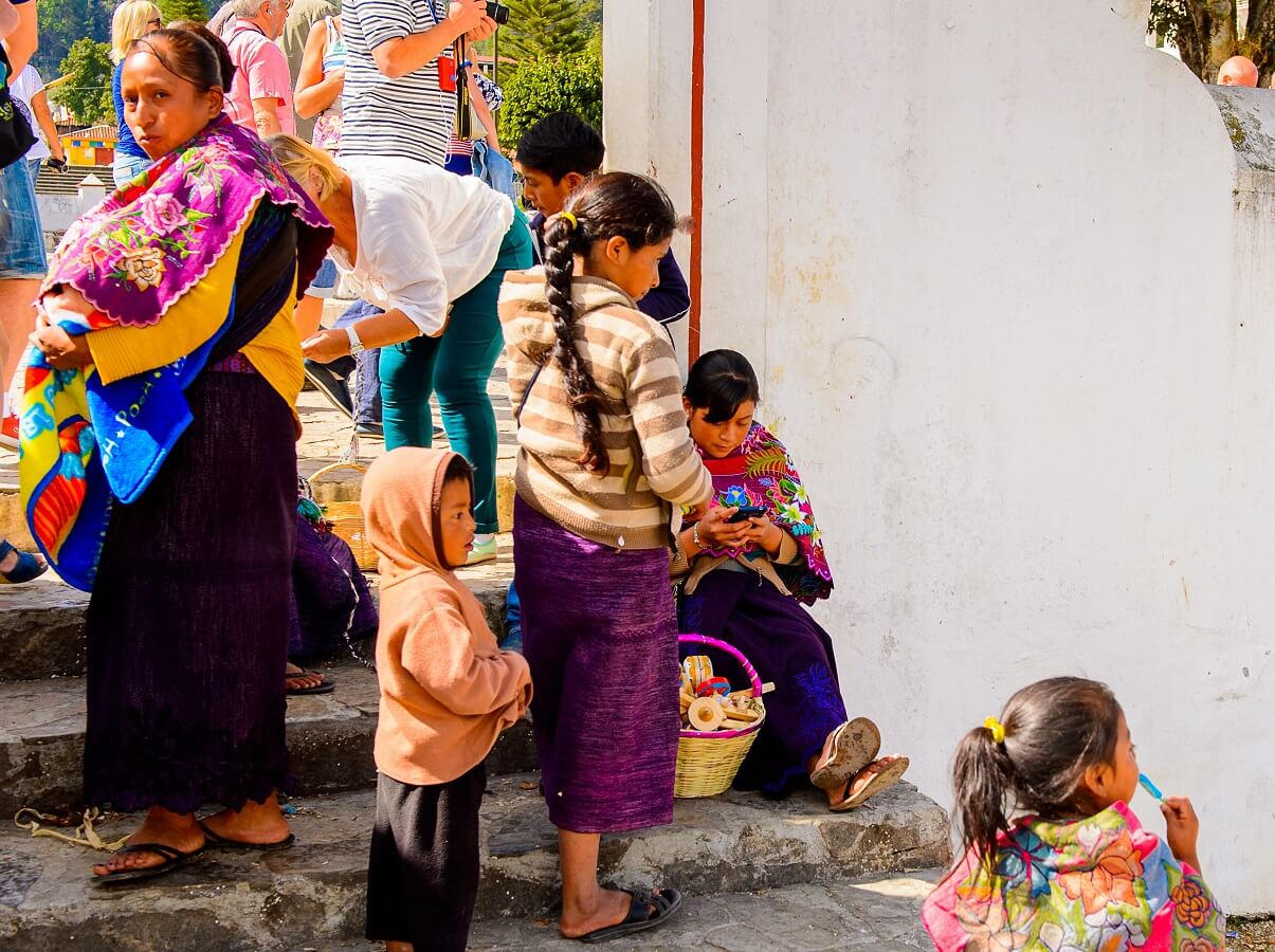 Las minorías culturales: un análisis profundo de grupos marginados 2 las minorias culturales un analisis profundo de grupos marginados