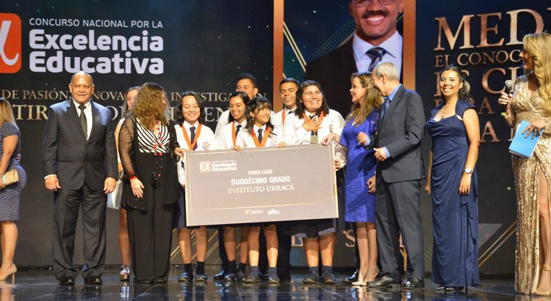 Logra éxito en educación secundaria con nuestra excelencia educativa 2 logra exito en educacion secundaria con nuestra excelencia educativa