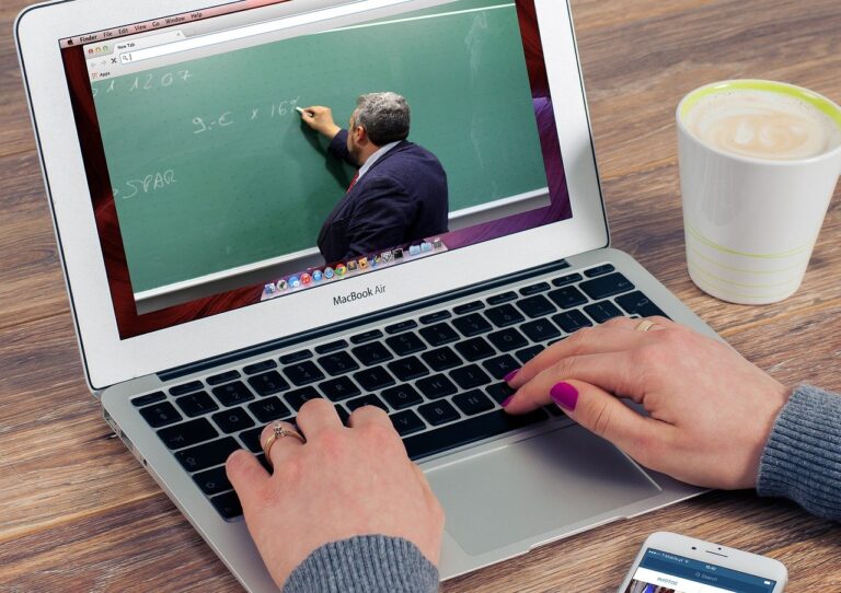 Protege los datos de los estudiantes: garantiza privacidad online 9 protege los datos de los estudiantes garantiza privacidad online