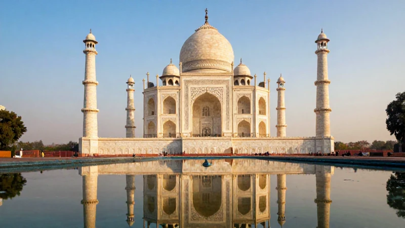Qué sabes sobre la ubicación y características del Taj Mahal 3 Taj Mahal simétrico con luz dorada