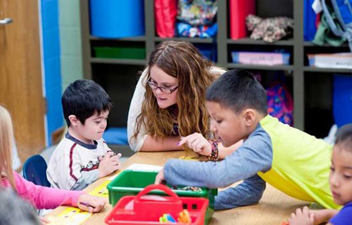 Capacitación docente: Adaptar currículos en educación inclusiva 39 transforma la educacion en mexico con entornos escolares inclusivos