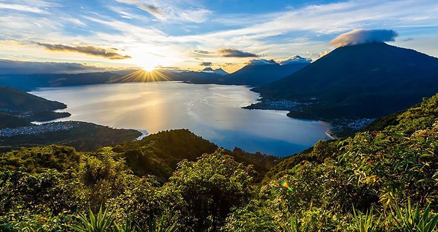 Volcanes de Atitlán: La Leyenda de los Volcanes PDF 2 volcanes de atitlan la leyenda de los volcanes pdf 1